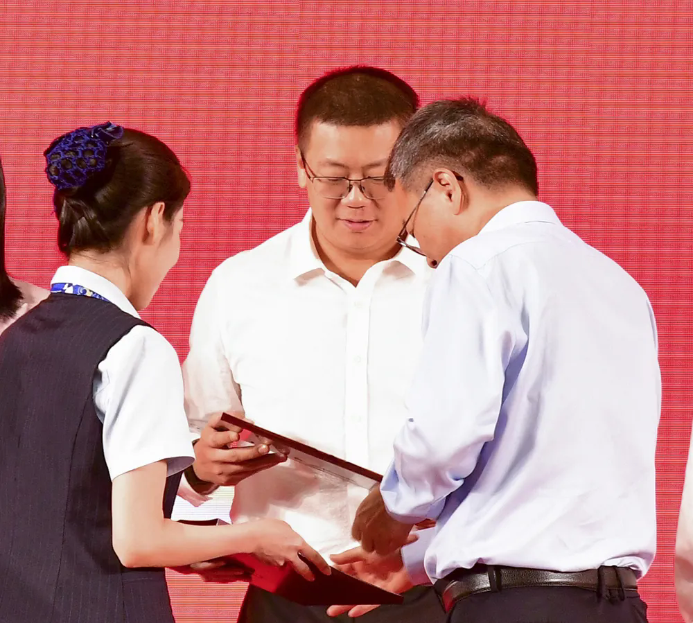 貴鋼集團(tuán)連續(xù)6年躋身廣西民營(yíng)企業(yè)前五